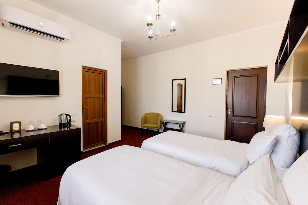Standard Twin Room photo 1
