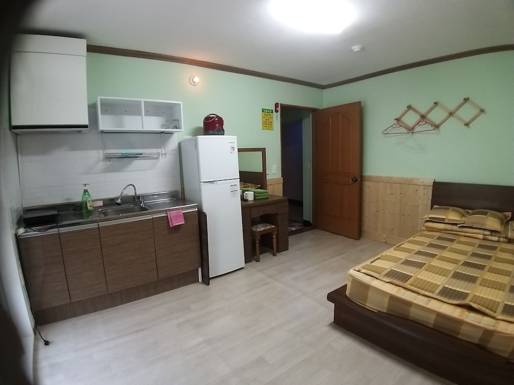 Double Room - Photo 5
