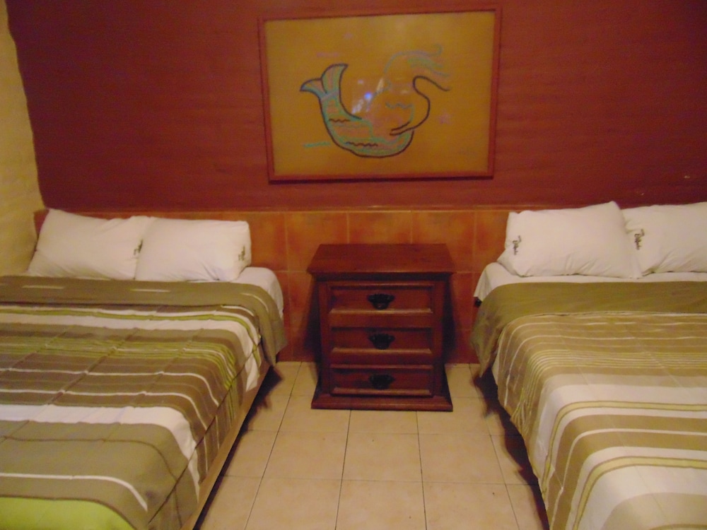 Standard Double Room, 2 Double Beds photo 2