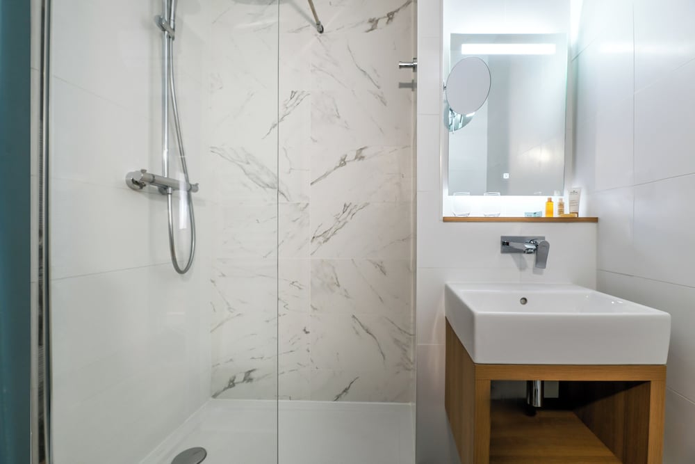 Executive Double Room - Photo 15