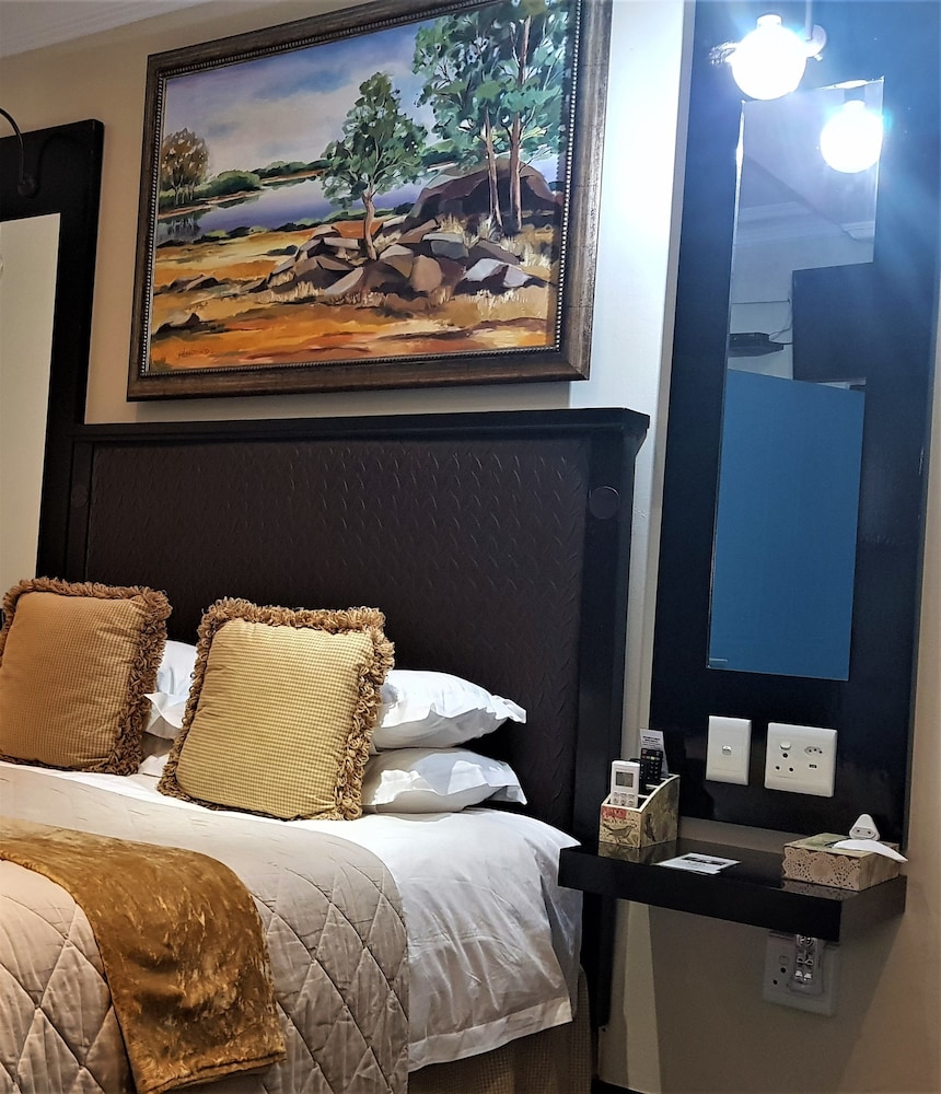 Luxury Double Room, 1 Queen Bed photo 3