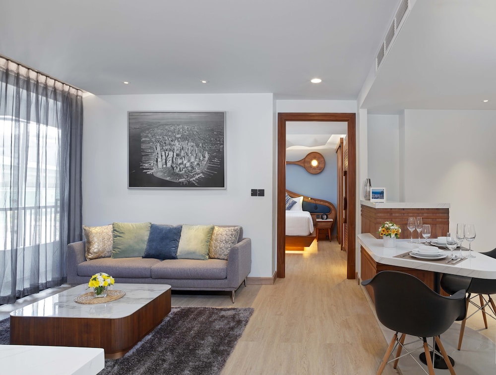 2-Bedroom Suite - Photo 1