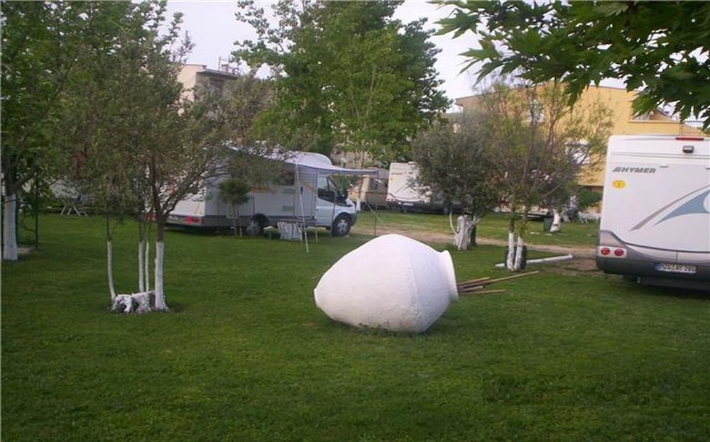 RV Site Rental - No RV and no bed provided photo 1