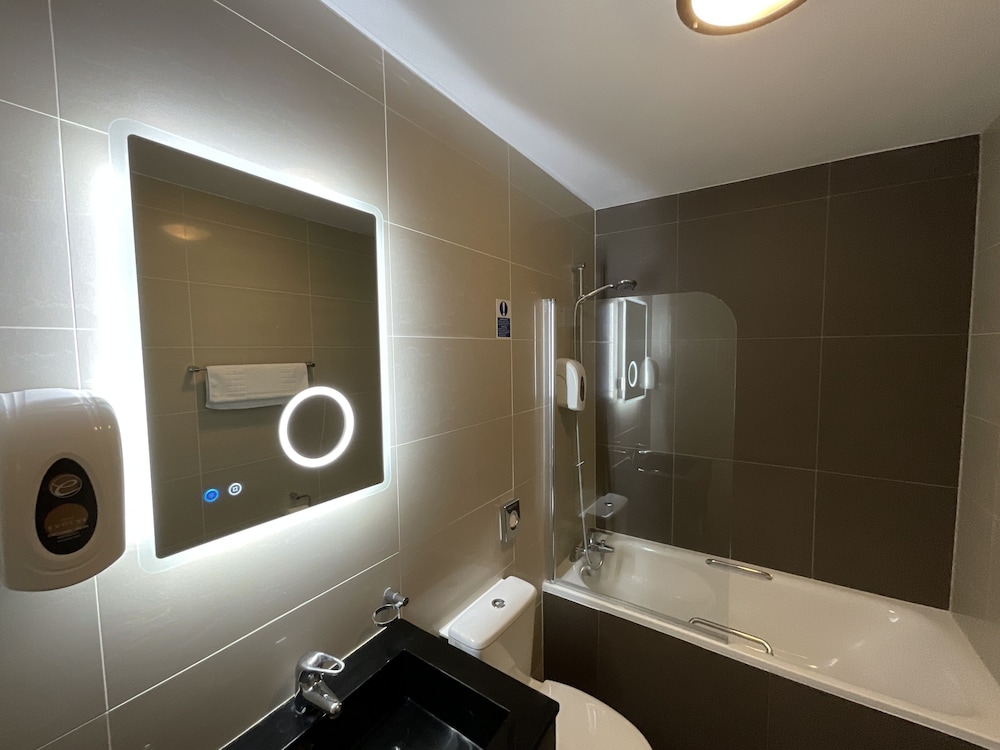 Superior Twin Room, 2 Twin Beds - Photo 6