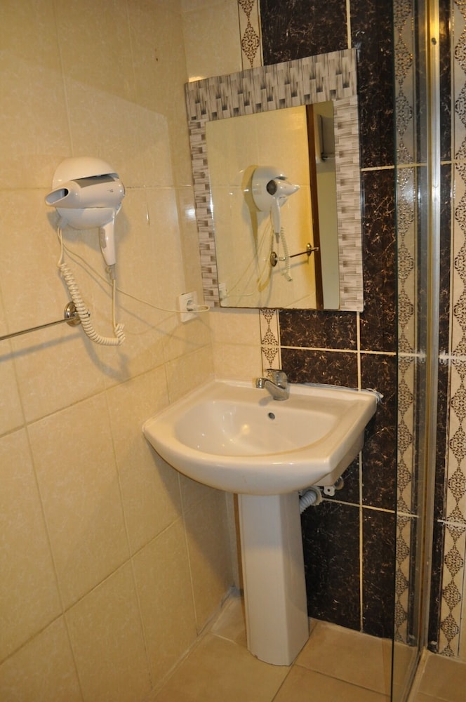 Elite Studio Suite photo 2
