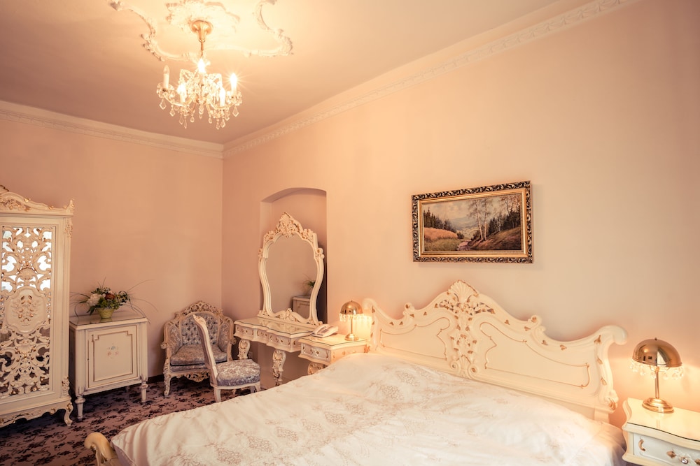 Royal Suite photo 1