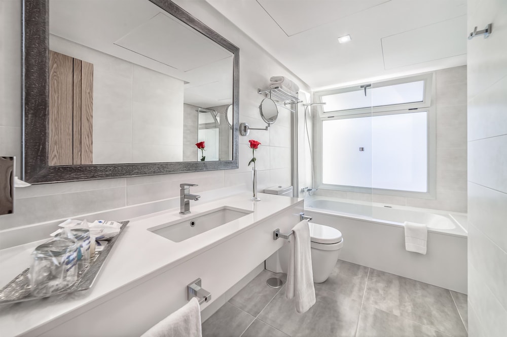 Suite, 2 Bedrooms, Sea View, Beachfront