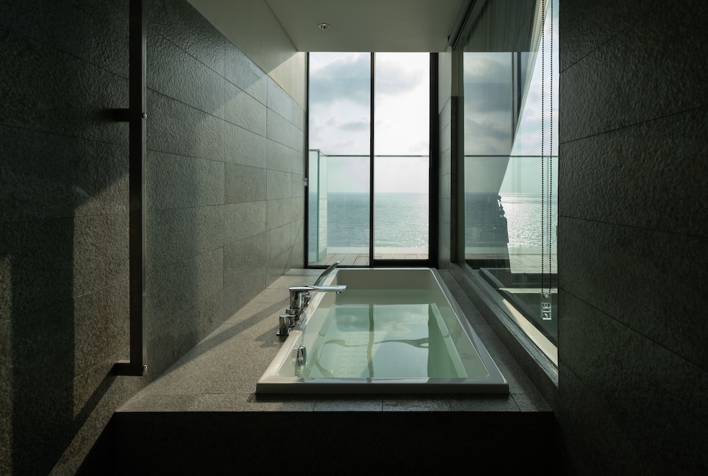 Deluxe Double Room, Sea View - Photo 2