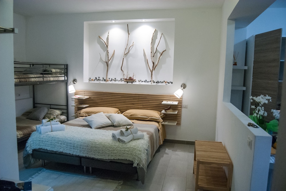 Classic Studio, Garden View (1 letto queen+1 letto a castello) photo 2