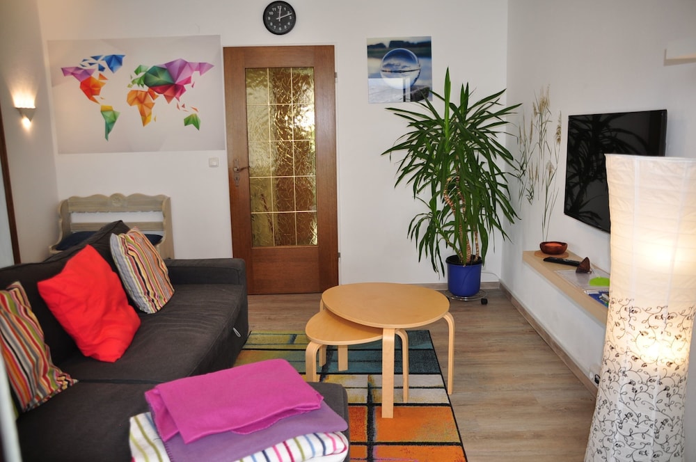 Apartment photo 2