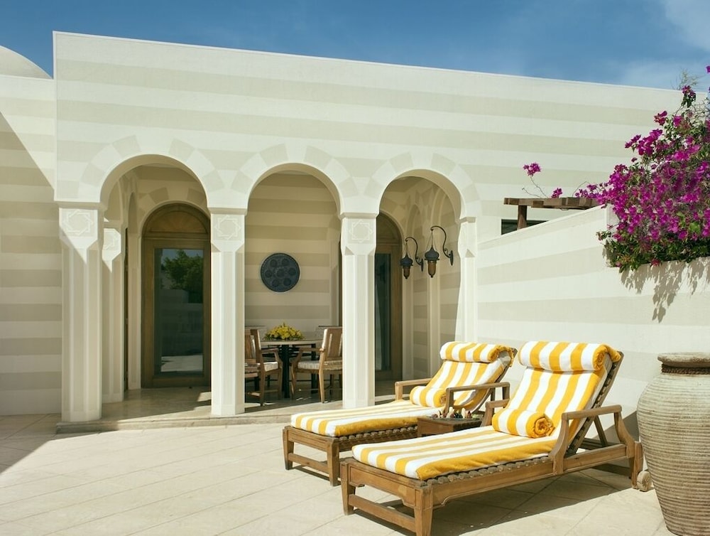 Superior Suite (Deluxe) photo 3