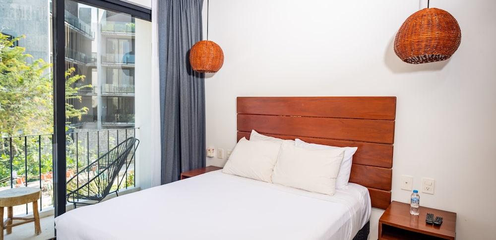 Superior Room, 1 Queen Bed - Photo 3