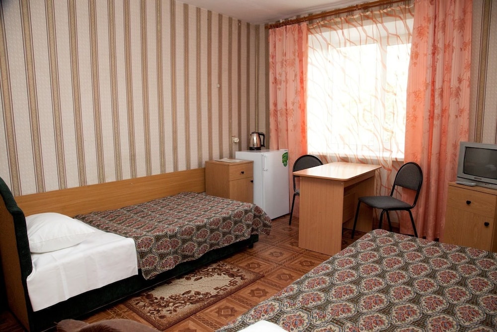 Economy Single Room, Shared Bathroom (with toilet and sink) photo 2