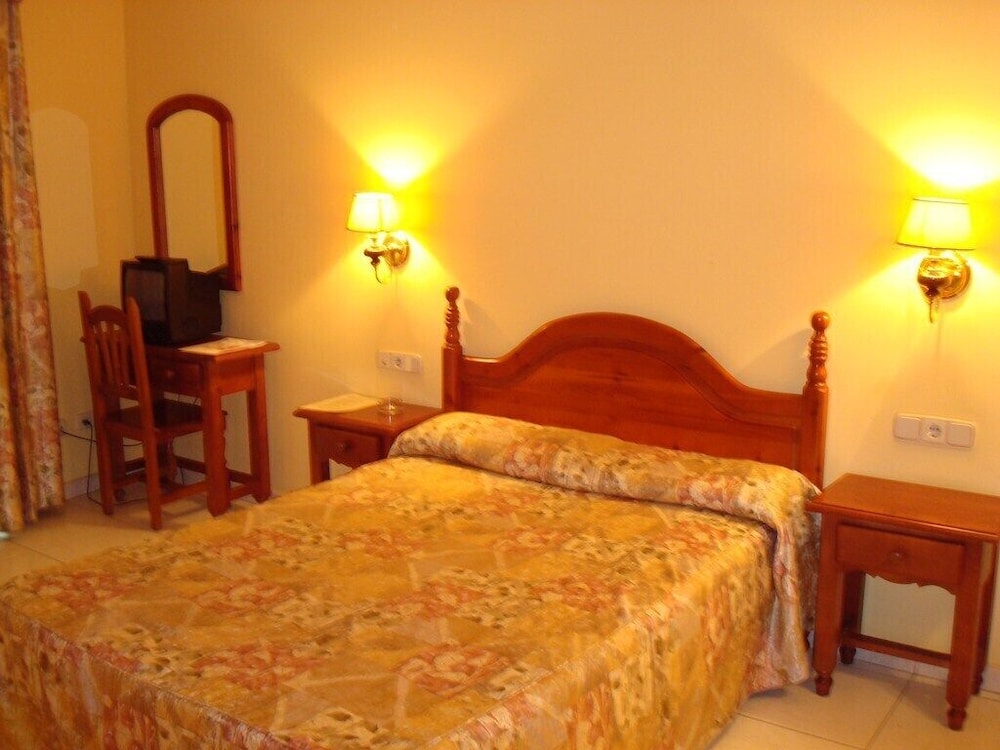 Double Room, 1 Queen Bed photo 2
