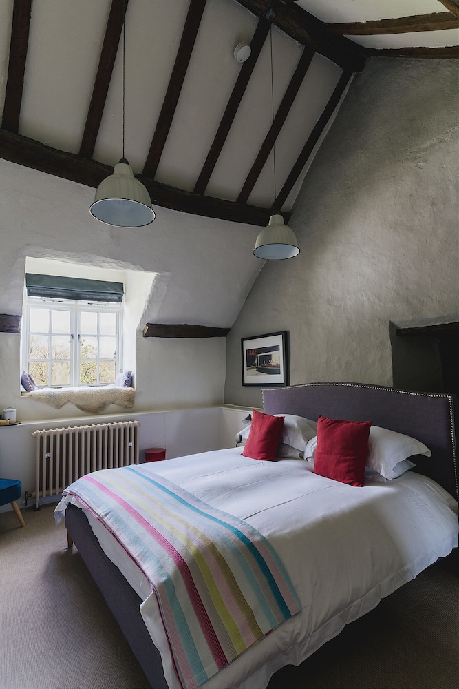 Deluxe Double Room, 1 King Bed (Henry) photo 3