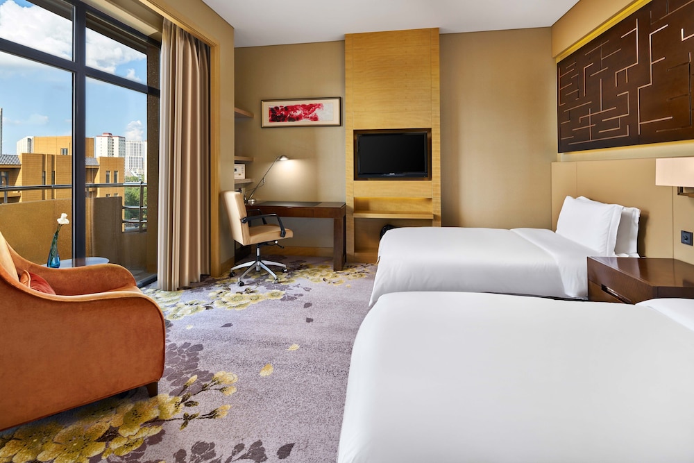 Standard Room, 2 Twin Beds, Non Smoking, Balcony - Photo 1