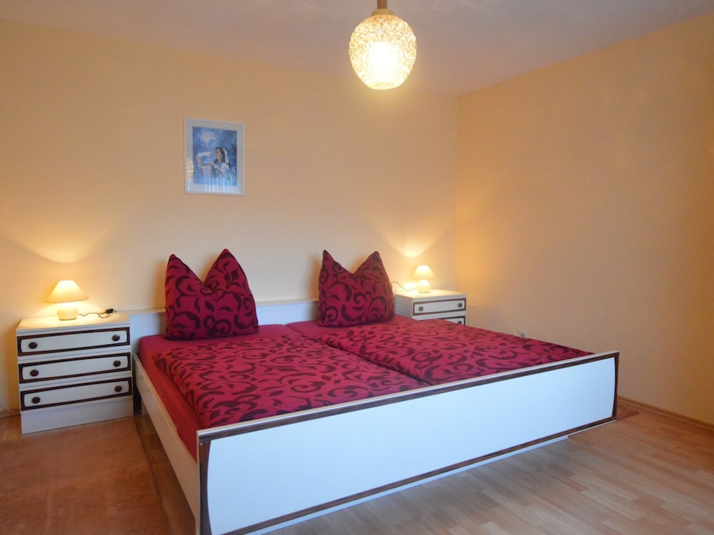 Apartment photo 2