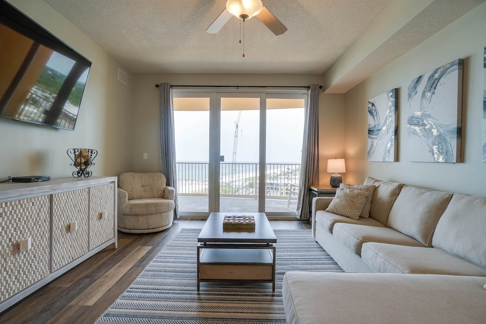 Condo, 3 Bedrooms, Sea View (1107)