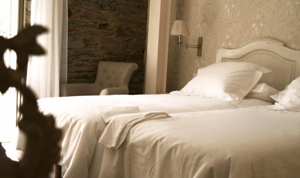 Standard Double or Twin Room, 1 Double or 2 Twin Beds photo 2