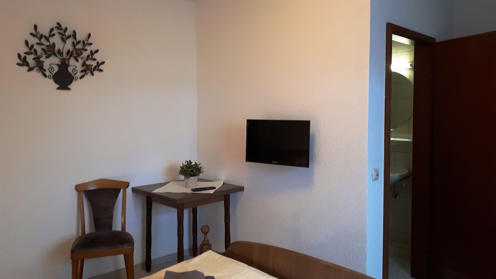 Double or Twin Room photo 2