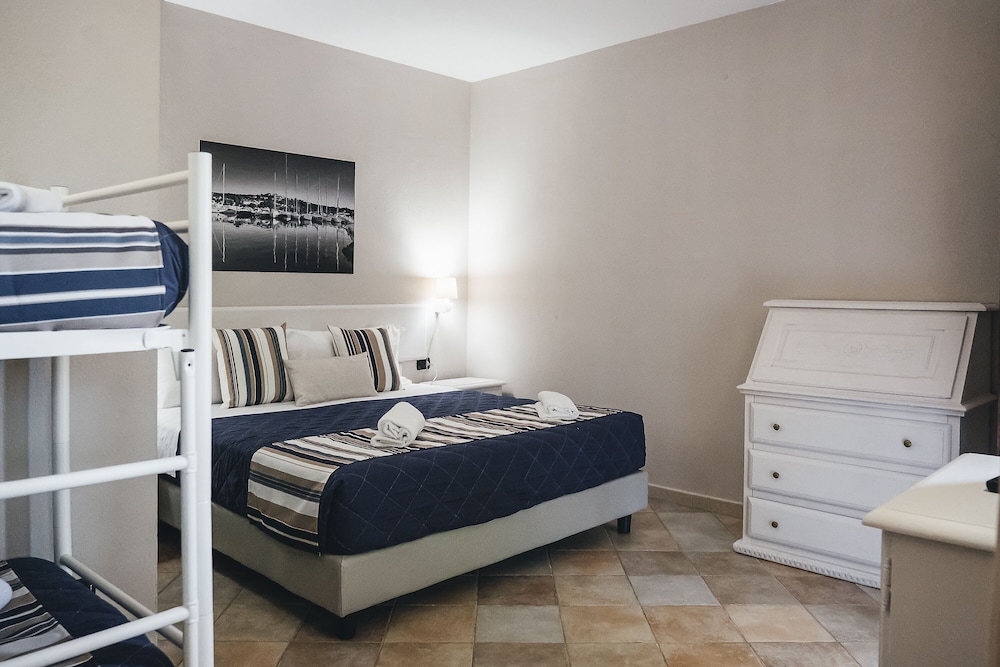 Classic Quadruple Room