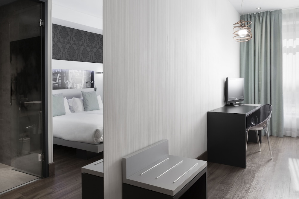 Standard Double Room - Photo 5
