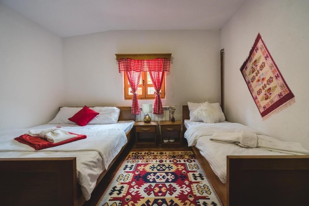 Standard Triple Room photo 2