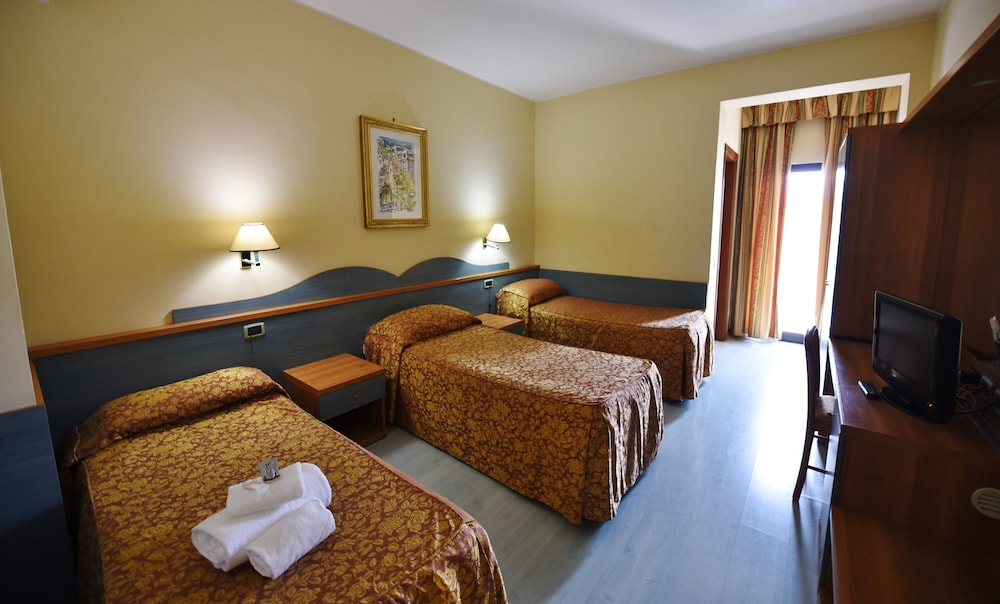 Triple Room photo 3