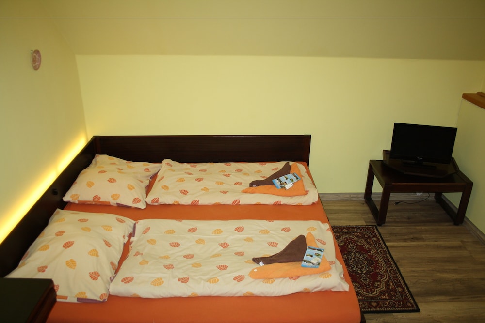 Classic Room, 2 Queen Beds photo 1