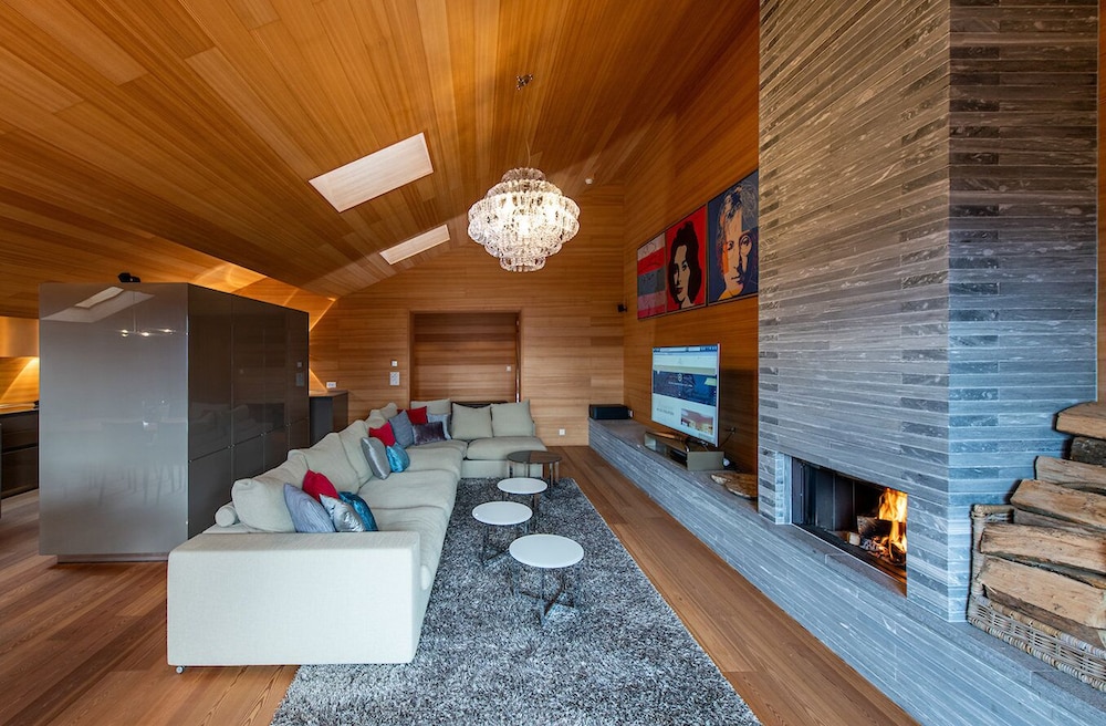Penthouse (Modern) - Photo 11