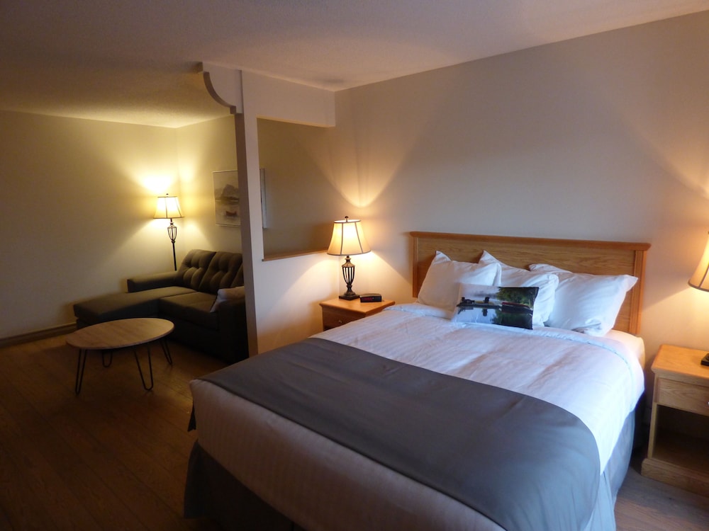 Deluxe Suite, 1 Queen Bed