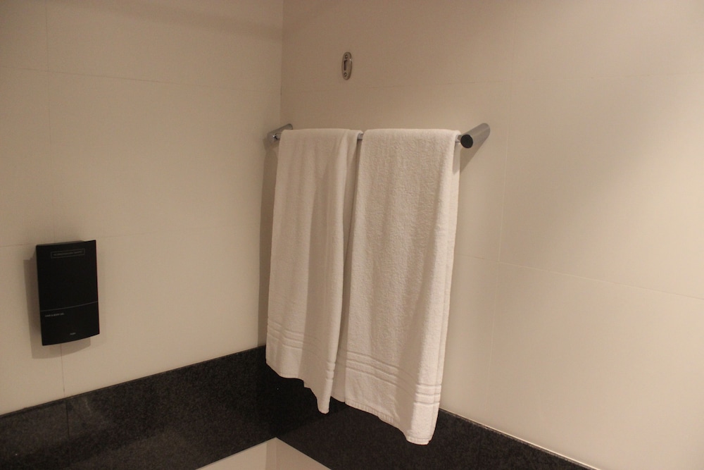 Standard Double Room - Photo 7