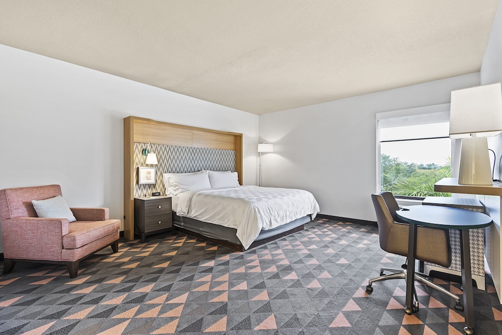 Suite, 1 King Bed (Additional Living Area) - Photo 15