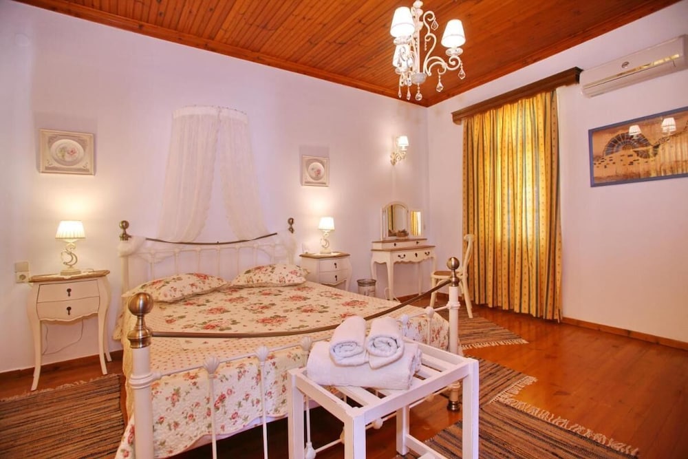 Villa, 2 Bedrooms, Smoking, Balcony