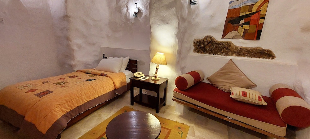 SGL- Single Room photo 2