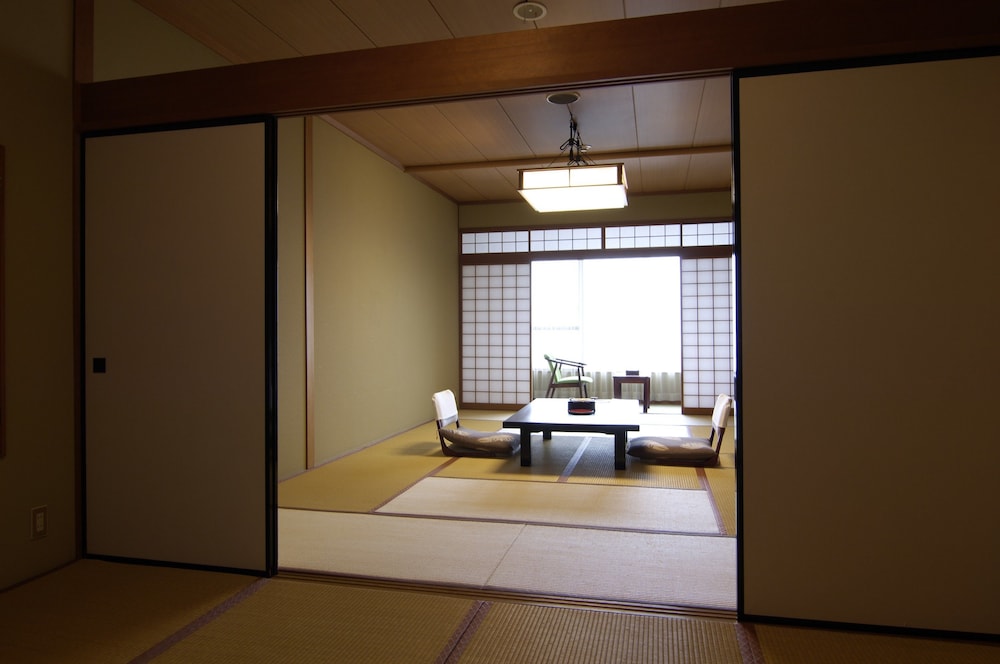 Japanese Style Room, South 3F