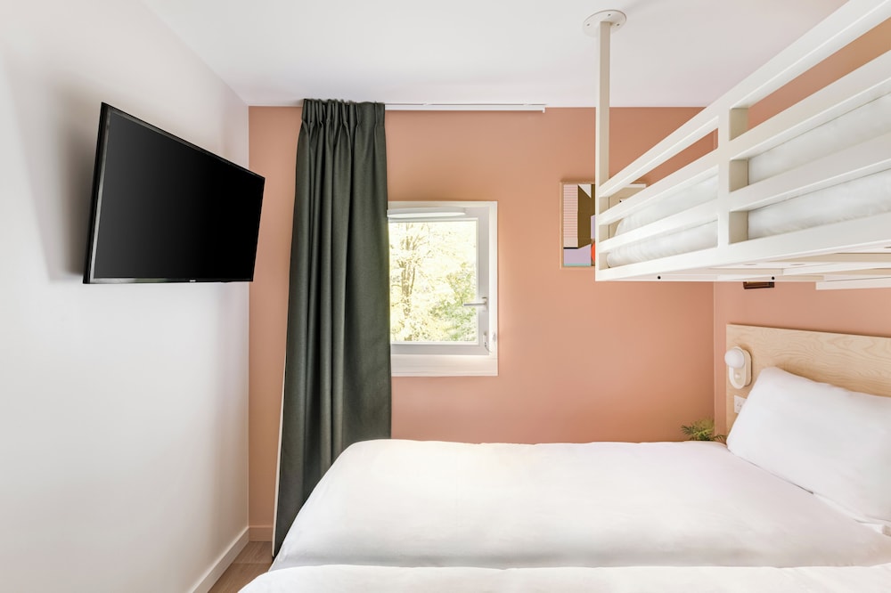 Triple Room, 3 Twin Beds (Pop) photo 3