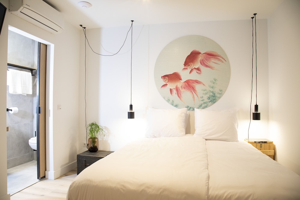 Double Room (N°4)