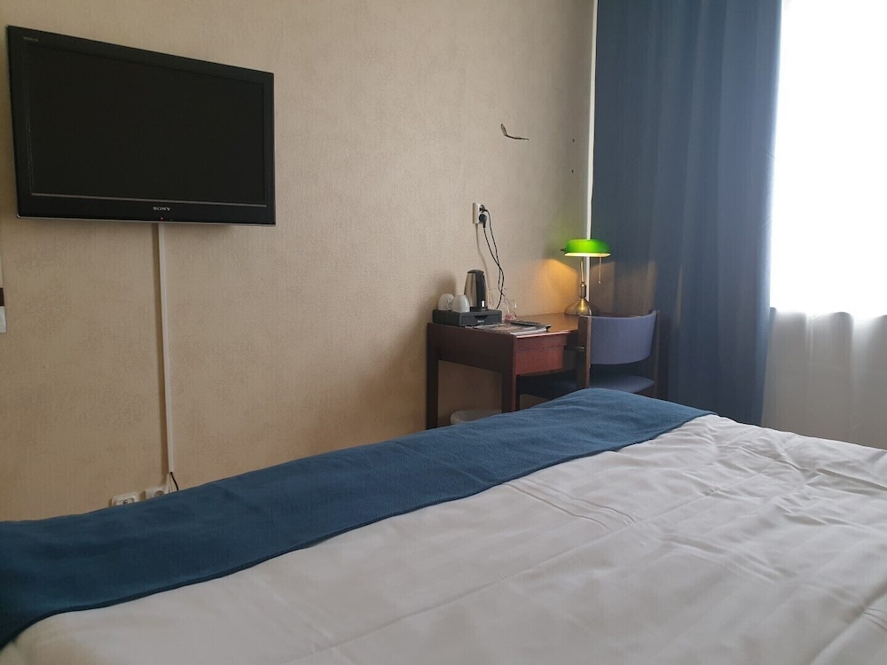 Comfort Room, 1 Queen Bed photo 2