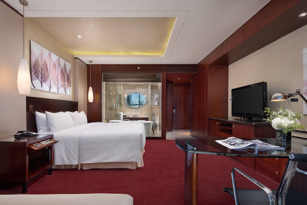 Room, 1 King Bed - Photo 3