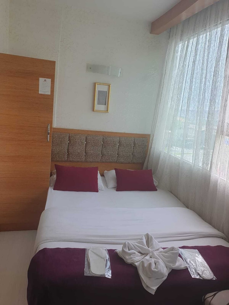 Ekonomik Cift Kisilik Oda photo 2