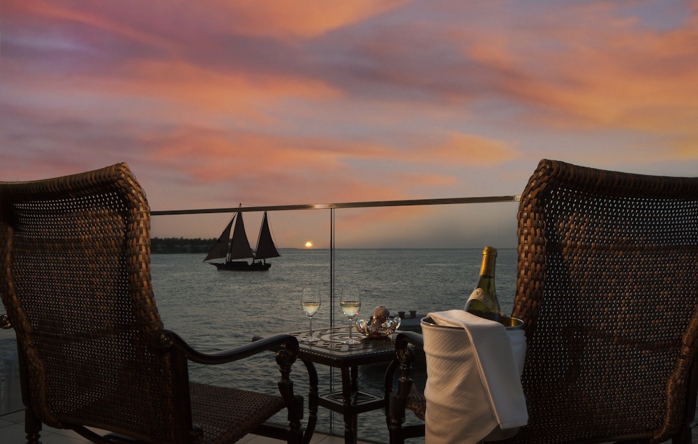 Suite (Dockside) - Photo 4