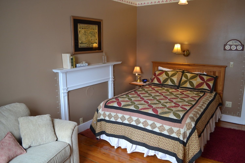 Captain's Quarters photo 1