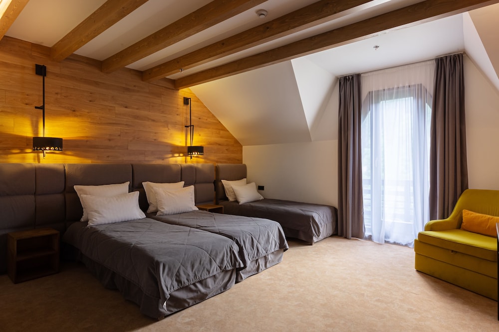 Junior Suite Triple (New)