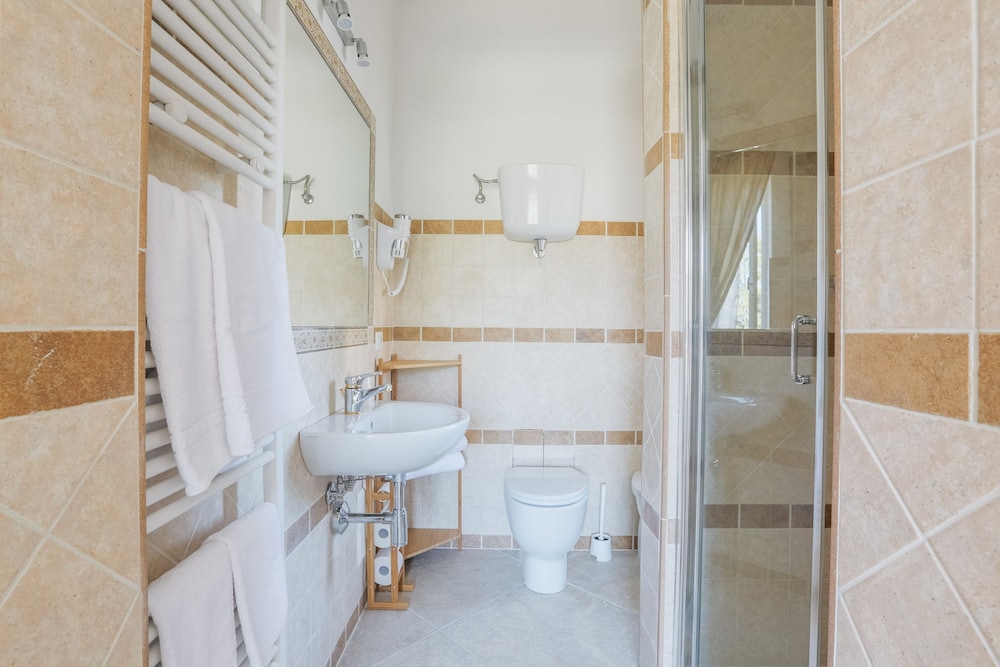 Triple Room, City View photo 2