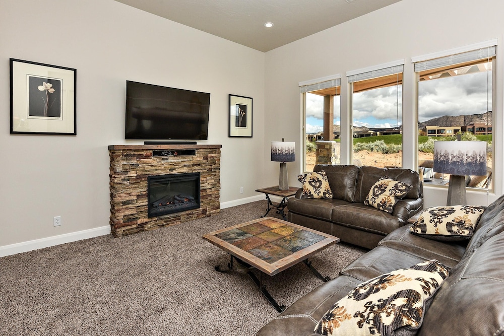 House, Multiple Beds, Pool View (Stay On Course) photo 3