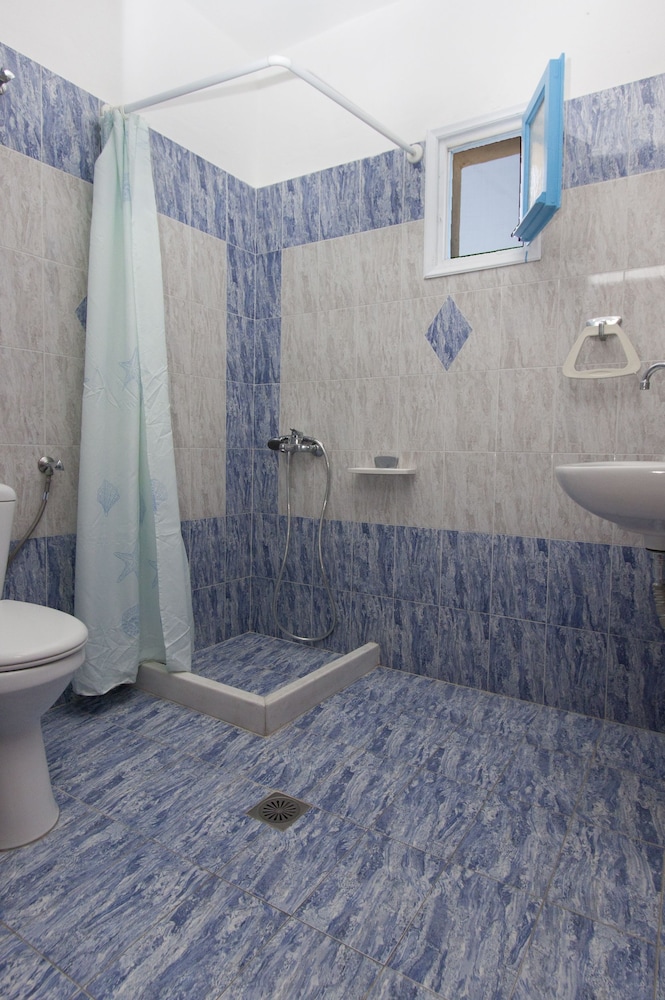 Standard Room - Photo 13