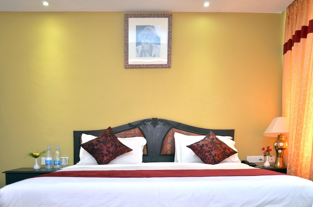 Premium Suite, 1 Bedroom, Accessible, Courtyard View photo 3