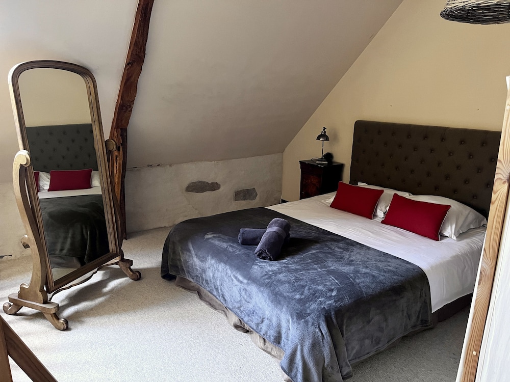 Standard Apartment, 1 Bedroom, Courtyard View, Mezzanine