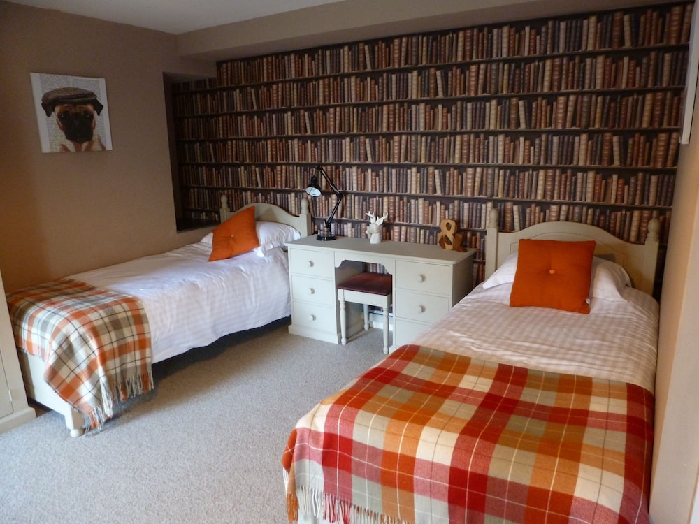 Quadruple Room, Ensuite (Rooms 9 + 10) photo 3